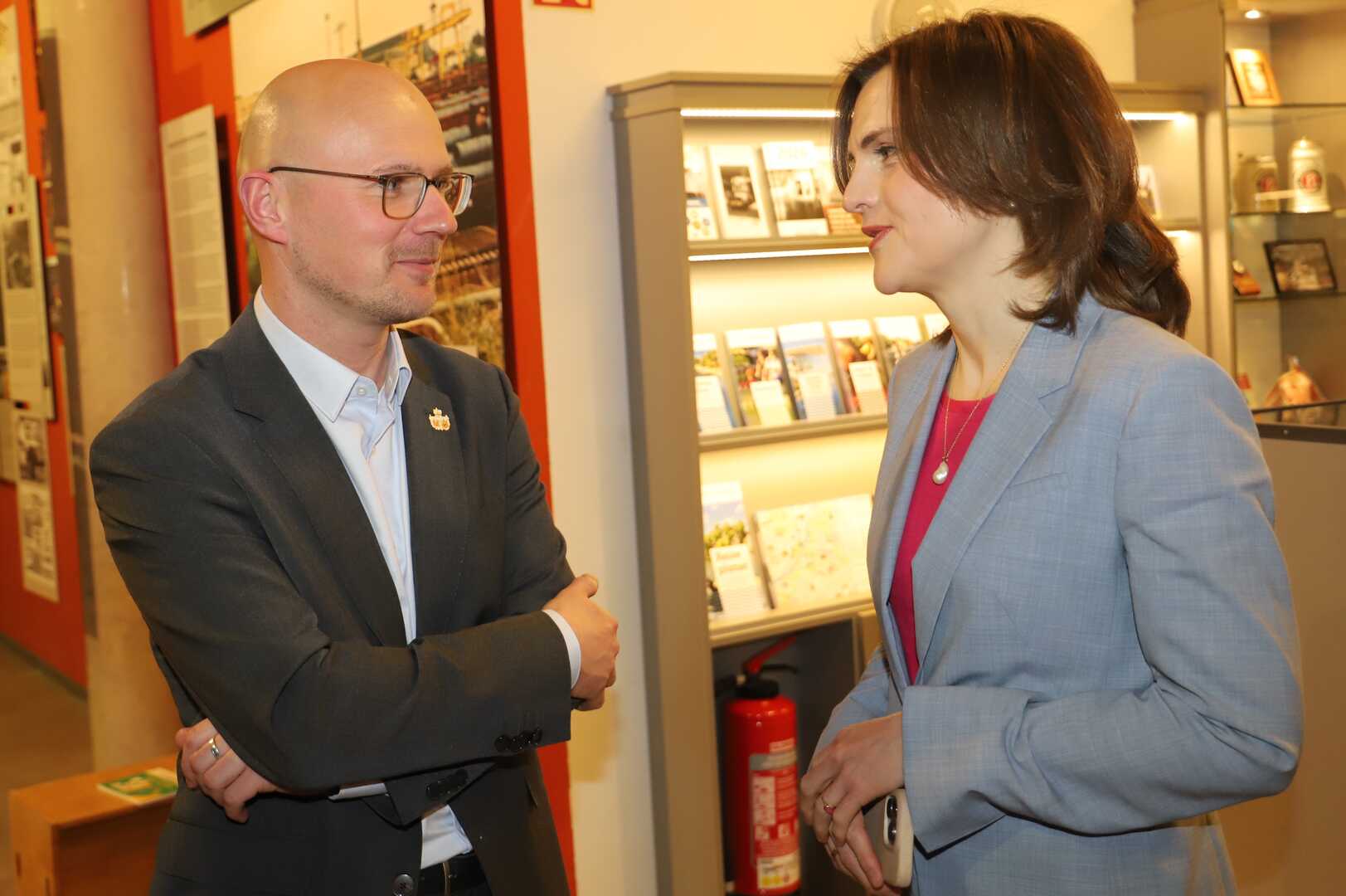 OB Keip mit der Ostbeauftragten Elisabeth Kaiser © Stadt Brandenburg an der Havel / René Paul-Peters