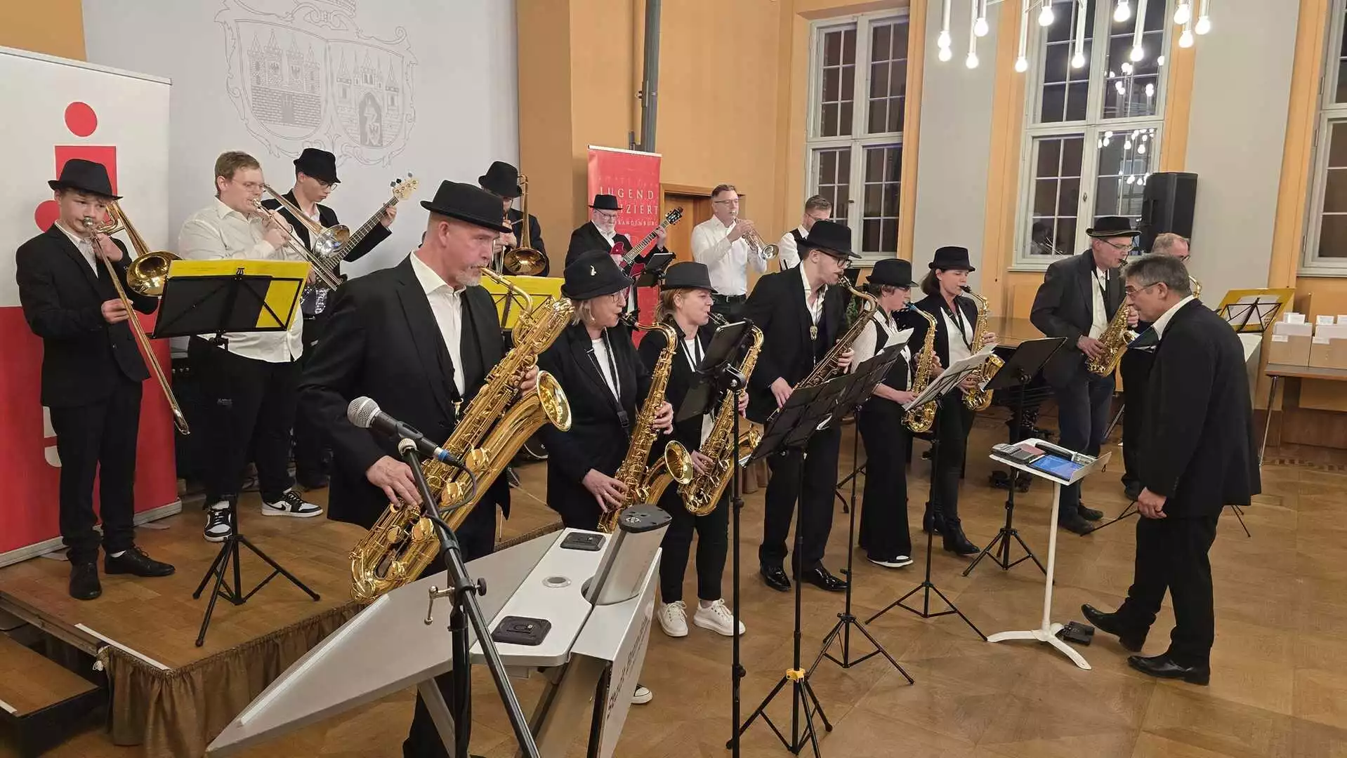 Die Bigband der Musikschule „Vicco von Bülow“ im mitreißenden Einsatz. © Stadt Brandenburg an der Havel / Th. Messerschmidt