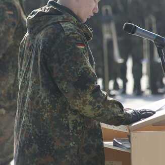 Letztes Geloebnis Bundeswehr Bradnenburg an.der havel Foto Marco Petig 3416