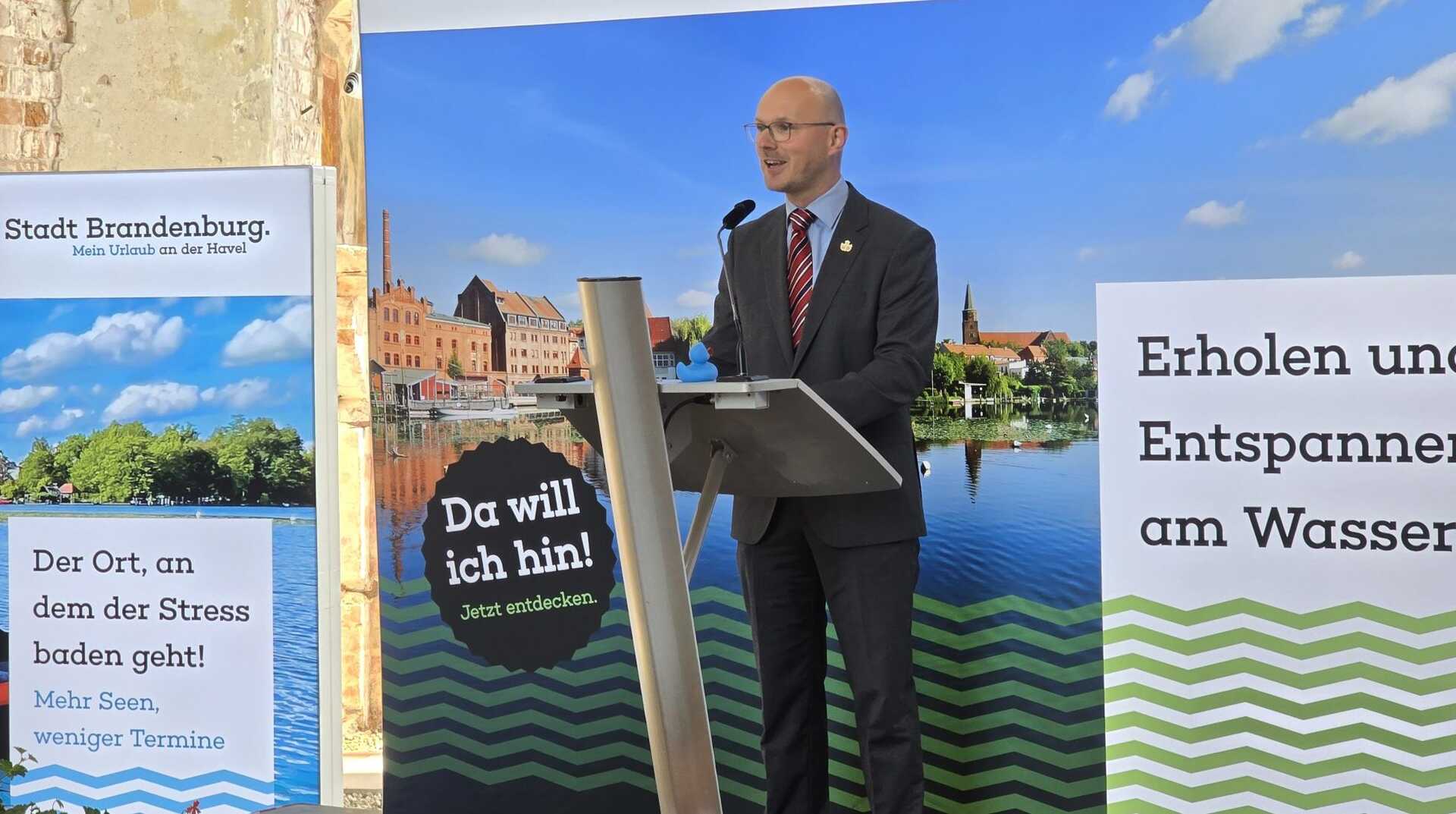 Oberbürgermeister Daniel Keip wünscht sich, das „wir unsere Stadt erneut als gute und herzliche Gastgeberin präsentieren.“ © Stadt Brandenburg an der Havel / Th. Messerschmidt