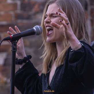 „After Glow Jazz Collective“ Sängerin Charlotte „Lotti“ Lau