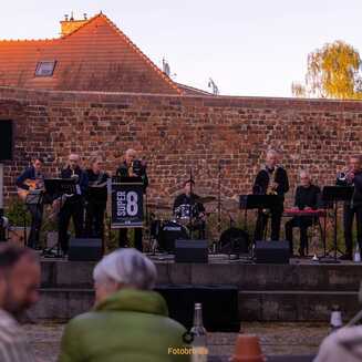 Berliner Band „Super 8“