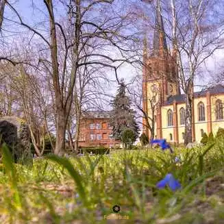 Heilig-Geist-Kirche von Werder (Havel) mit verzauberten Friedhof