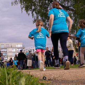 Hunderte Kinder nahmen am Bambini-Lauf der StWB TEAM-Staffel in Brandenburg an der Havel teil.