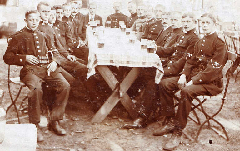 Freiwillige Feuerwehr Plaue aus dem den Jahren 1915 / 1918 Foto: FF Plaue
