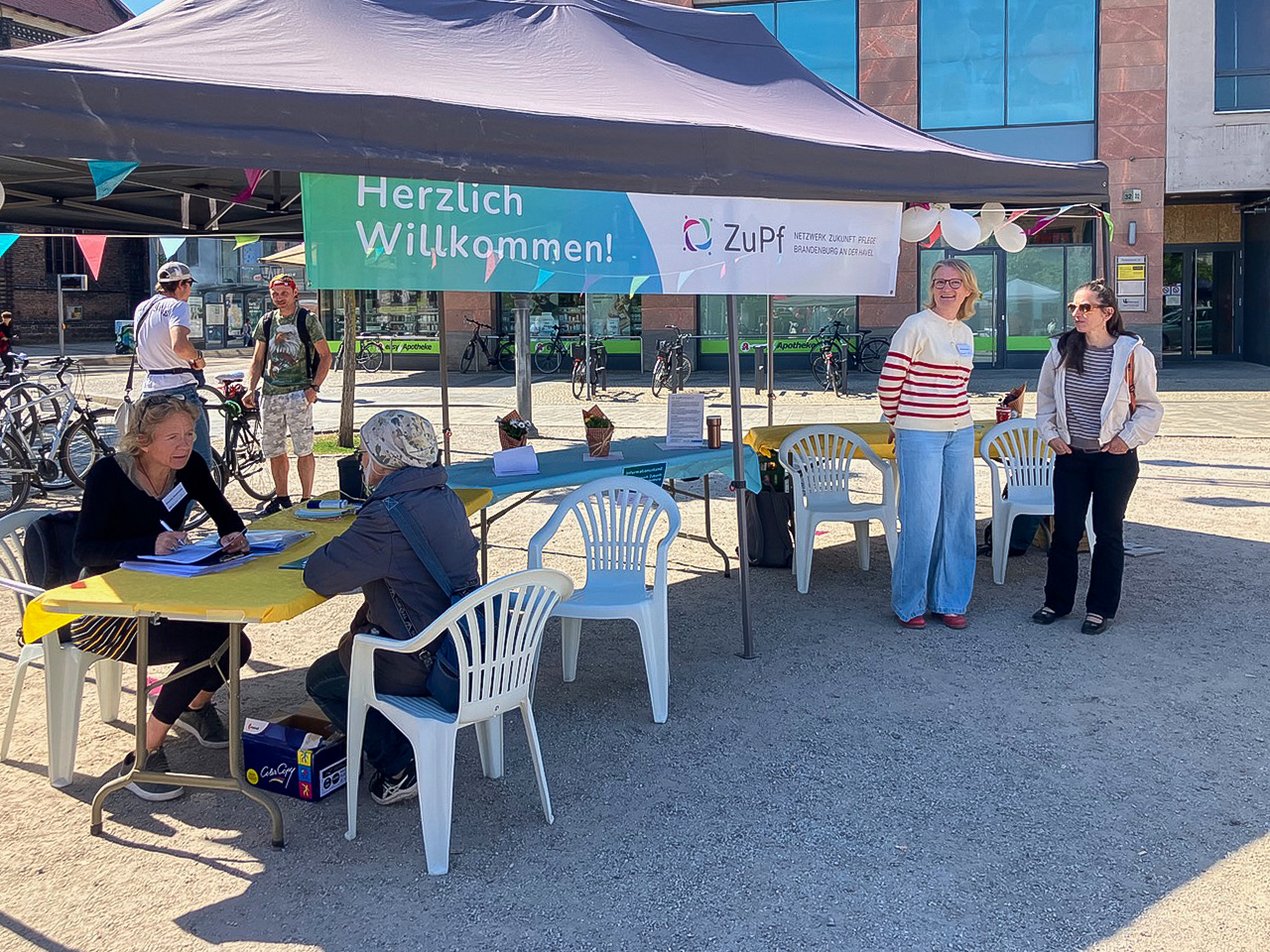 ZuPf-Stand auf dem Neustädtischen Markt. © ZuPf