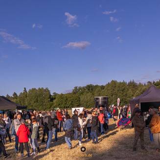 KEIMZEIT in Dunkelforth: Vier Jahrzehnte Musikgeschichte aus Brandenburg - Fotobrb: Faszination Fotografie aus Brandenburg an der Havel Keimzeit Konzert Gentin Am Meilenstein Foto Marco Petig 3831