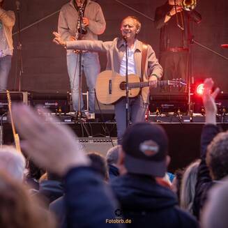 KEIMZEIT in Dunkelforth: Vier Jahrzehnte Musikgeschichte aus Brandenburg - Fotobrb: Faszination Fotografie aus Brandenburg an der Havel Keimzeit Konzert Gentin Am Meilenstein Foto Marco Petig 3857