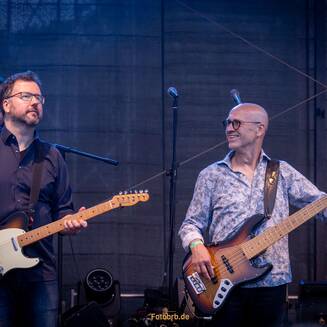 KEIMZEIT in Dunkelforth: Vier Jahrzehnte Musikgeschichte aus Brandenburg - Fotobrb: Faszination Fotografie aus Brandenburg an der Havel Keimzeit Konzert Gentin Am Meilenstein Foto Marco Petig 3864