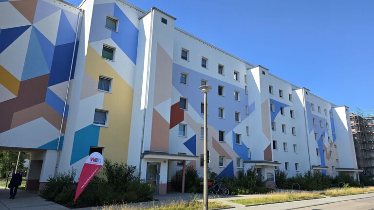 Die neue Front der alten Platte Friedrich-Grasow-Straße 49-55. © Stadt Brandenburg an der Havel / Th. Messerschmidt