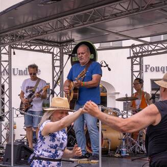 Höfefest: Hitzerekord und Feierlaune in Brandenburg - fotobrb.de TB SESSION BAND