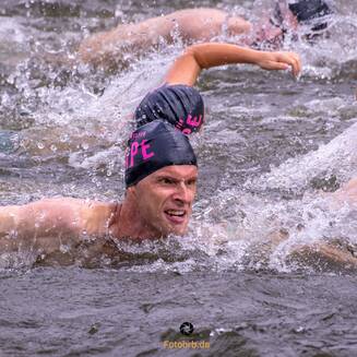 33. Brückenschwimmen: Schwimmfest an der Havel begeistert - fotobrb.de Brueckenschwimmen 2026 Foto Marco Petig 4042