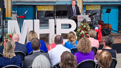MHB-Präsident Prof. Hans-Uwe Simon hieß die Gäste willkommen und schwor sie auf „einen besonderen Tag für Brandenburg“ ein. © Stadt Brandenburg an der Havel / Th. Messerschmidt