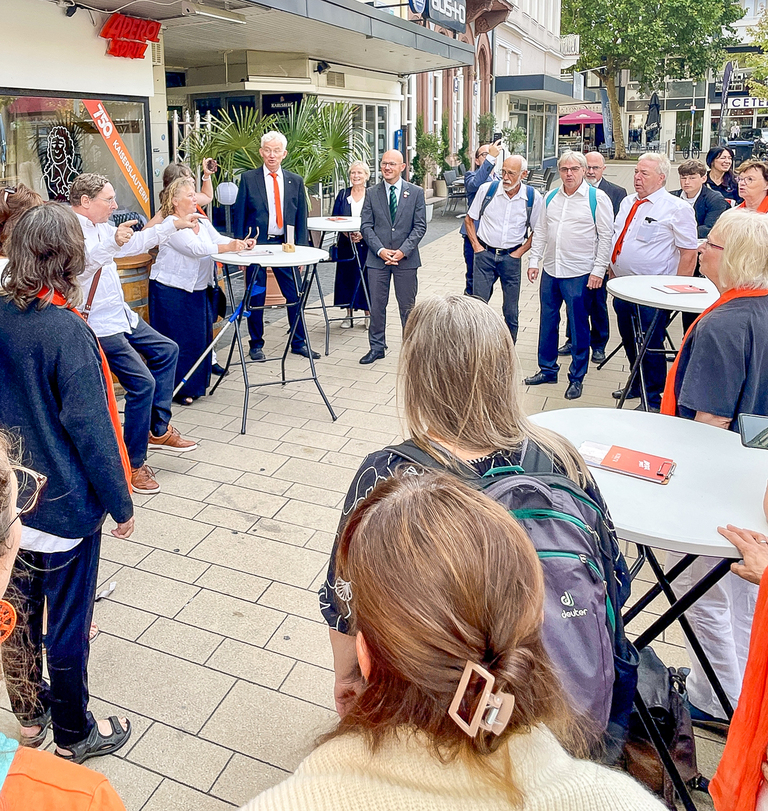 Der Brandenburger ExtraChor singt beim Treffen mit Oberbürgermeister Keip © Stadt Brandenburg an der Havel