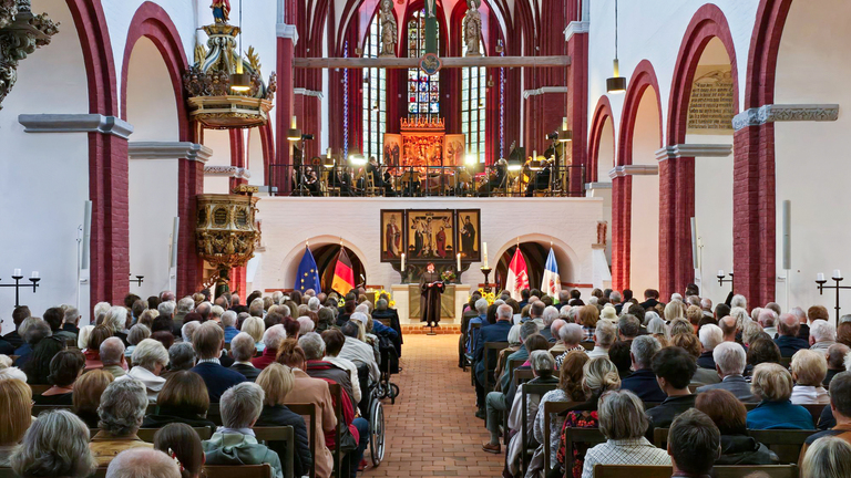 Viele Gäste kamen zur Festveranstaltung in den Dom. © Stadt Brandenburg an der Havel / Th. Messerschmidt