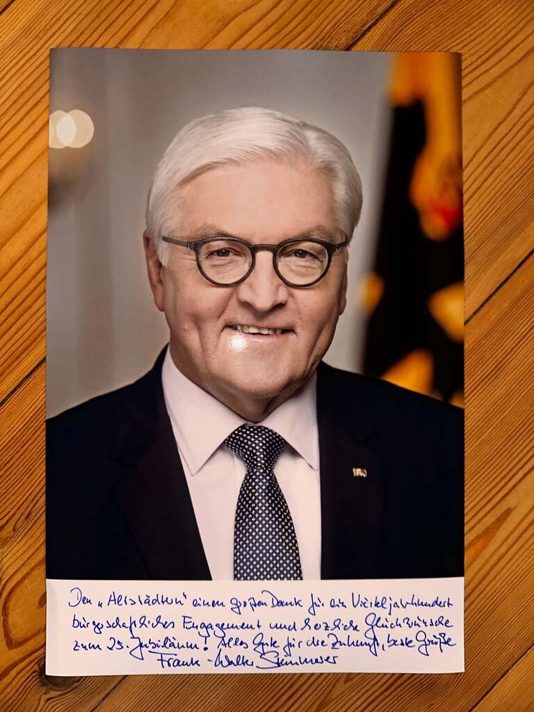 Bundespräsident Frank-Walter Steinmeier gratulierte den Altstädtern mit einer persönlichen Grußbotschaft zum 25-jährigen Bestehen. Foto: Die Altstädter