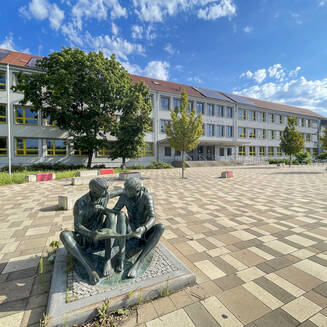 Das Bertolt-Brecht-Gymnasium ist eine der Brandenburger Schulen. © Stadt Brandenburg an der Havel