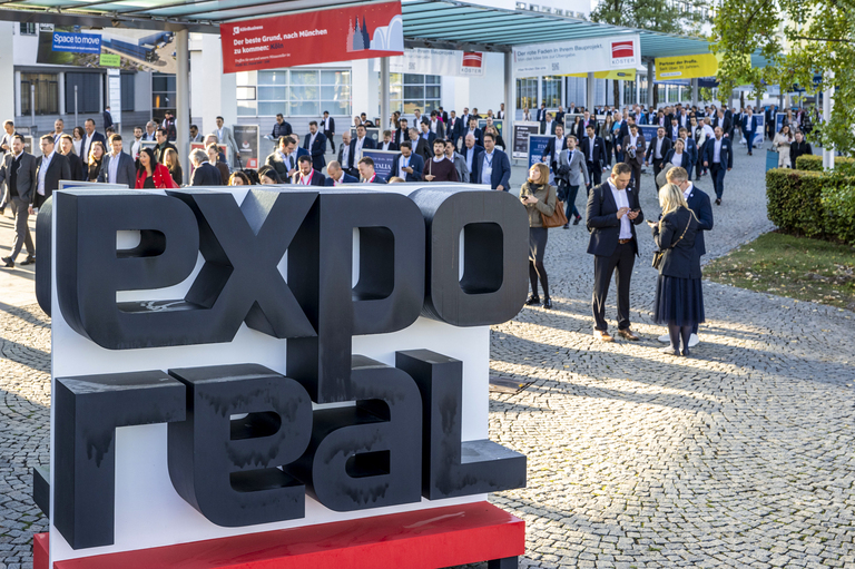Vom 5. bis 7. Oktober fand die EXPO REAL – 27. Internationale Fachmesse für Immobilien und Investitionen – auf dem Gelände der Messe München statt. © Messe München