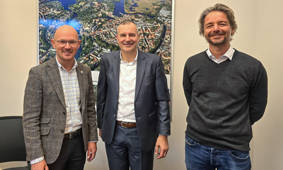 Oberbürgermeister Daniel Keip, IHK-RegionalCenter-Leiter Christoph und Jens Tober, Leiter des Amtes für Wirtschaftsförderung und Tourismus der Stadt Brandenburg an der Havel. © Stadt Brandenburg an der Havel / Th. Messerschmidt
