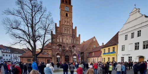 Mahnen gegen den Ukraine-Krieg