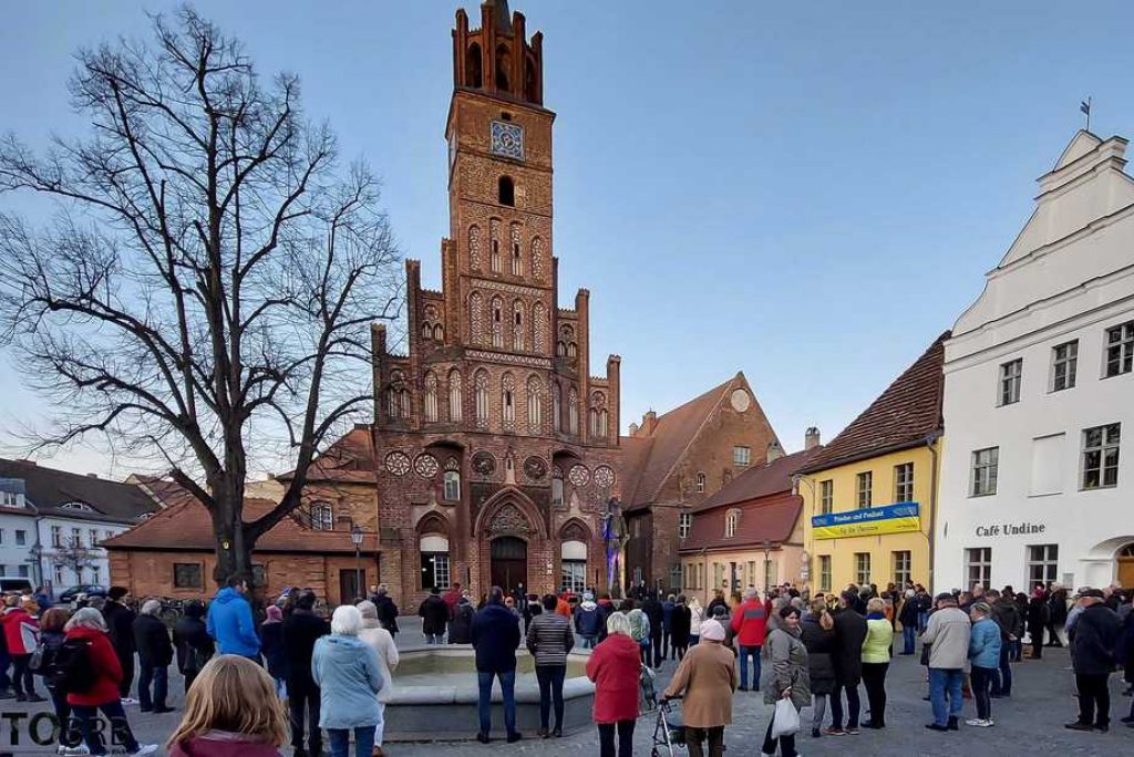 Mahnen gegen den Ukraine-Krieg