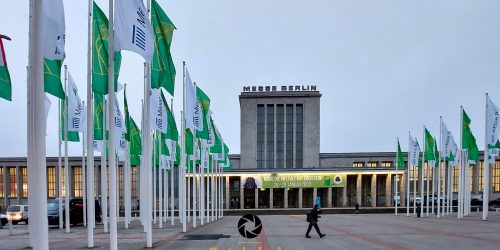 Blick zum Nordeingang der Messer Berlin