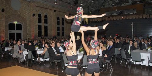 Sportgala 2012: Sportliche Einlagen bot die Gruppe vom ESV Kirchmöser e.V. sowie die Hip-Hop-Gruppe „Rokkaz“ mit Sportakrobatik vom Feinsten