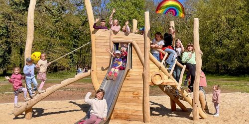 Der neue Spielplatz wurde gelich in Beschlag genommen und das Spielschiff geentert. © Stadt Brandenburg an der Havel