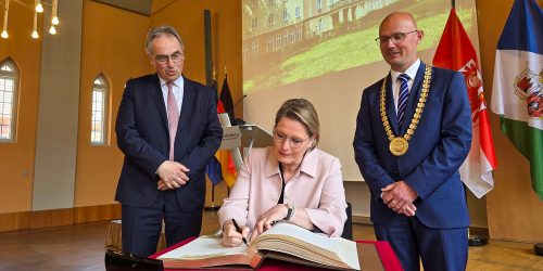 OB Keip begrüßt OLGs und Bundesjustizministerin Dr. Stefanie Hubig © Stadt Brandenburg an der Havel / Th. Messerschmidt