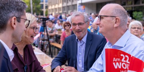 Woidke zusammen mit seinem Vorgänger Mattias Platzeck und der saarländischen Ministerpräsidentin Anke Rehlinger (SPD)