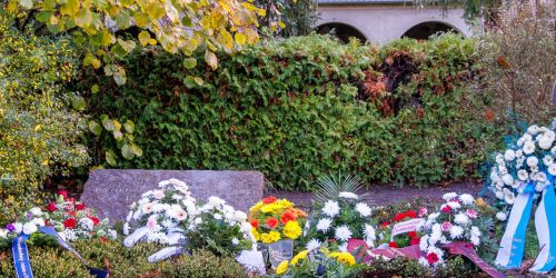 Kranzniederlegung am Volkstrauertag am Marienberg