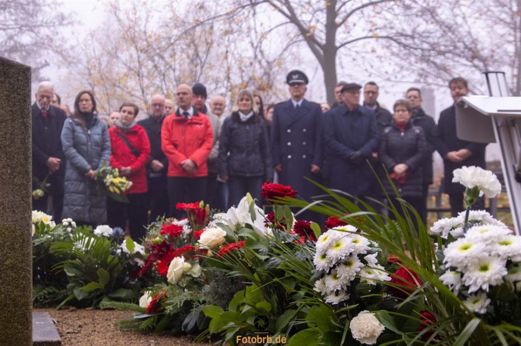 Toten zum Volkstrauertag gedenken